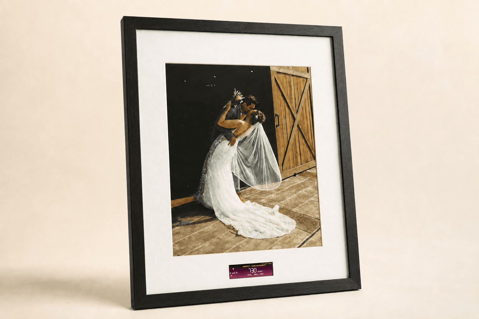 Black frame finish